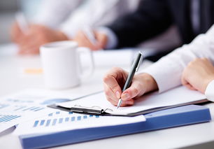 資本市場(chǎng)動(dòng)態(tài) 業(yè)務(wù)澄清、舉牌事件與監(jiān)管問(wèn)詢(xún)并存